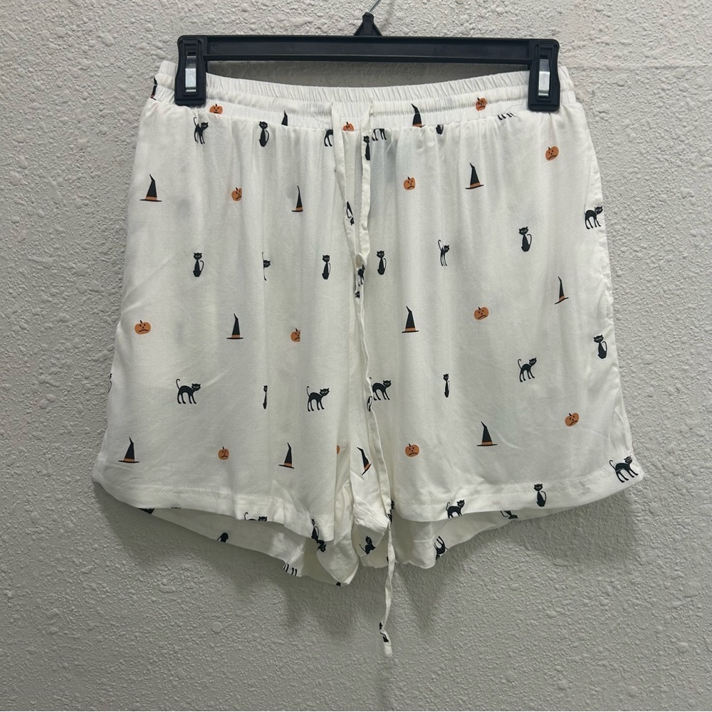 Fun & Flirt Halloween Print Pajama Shorts Medium